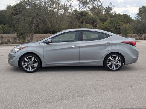 Used 2015 Hyundai Elantra Limited w/ Option Group 05 image 8