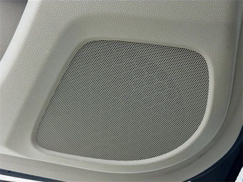 Used 2020 Honda Pilot Touring image 15