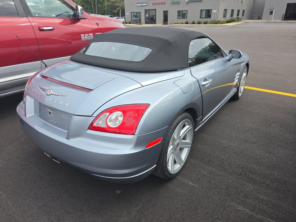 Used 2005 Chrysler Crossfire Limited RWD image 3