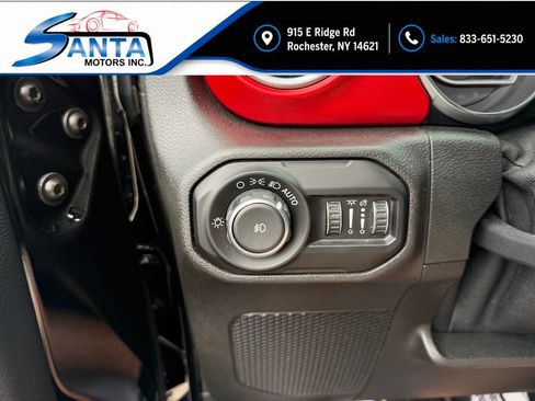Used 2019 Jeep Wrangler Unlimited Rubicon w/ Cold Weather Group AWD/4WD image 11