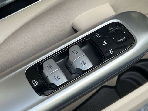 New 2026 Mercedes-Benz C 300 4MATIC Sedan image 13