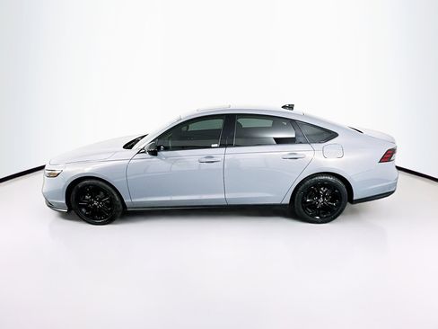 Used 2025 Honda Accord SE image 4