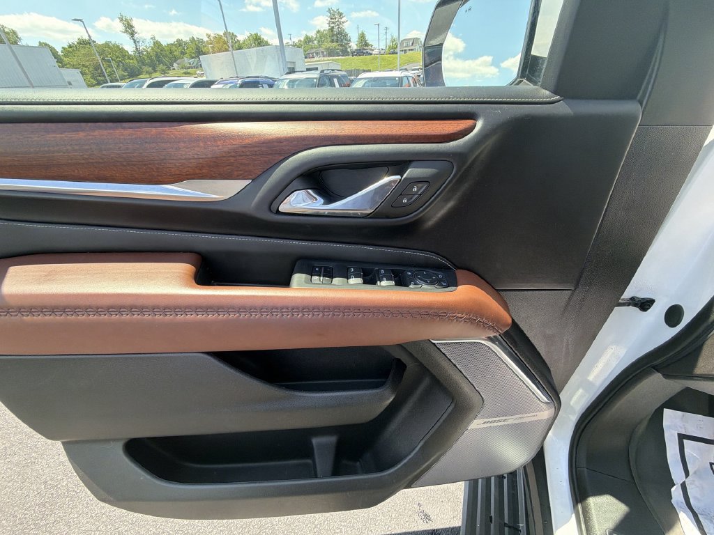 Used 2023 GMC Yukon XL Denali Ultimate AWD/4WD image 19
