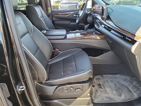 Certified 2023 Cadillac Escalade Premium Luxury w/ Performance Package image 28