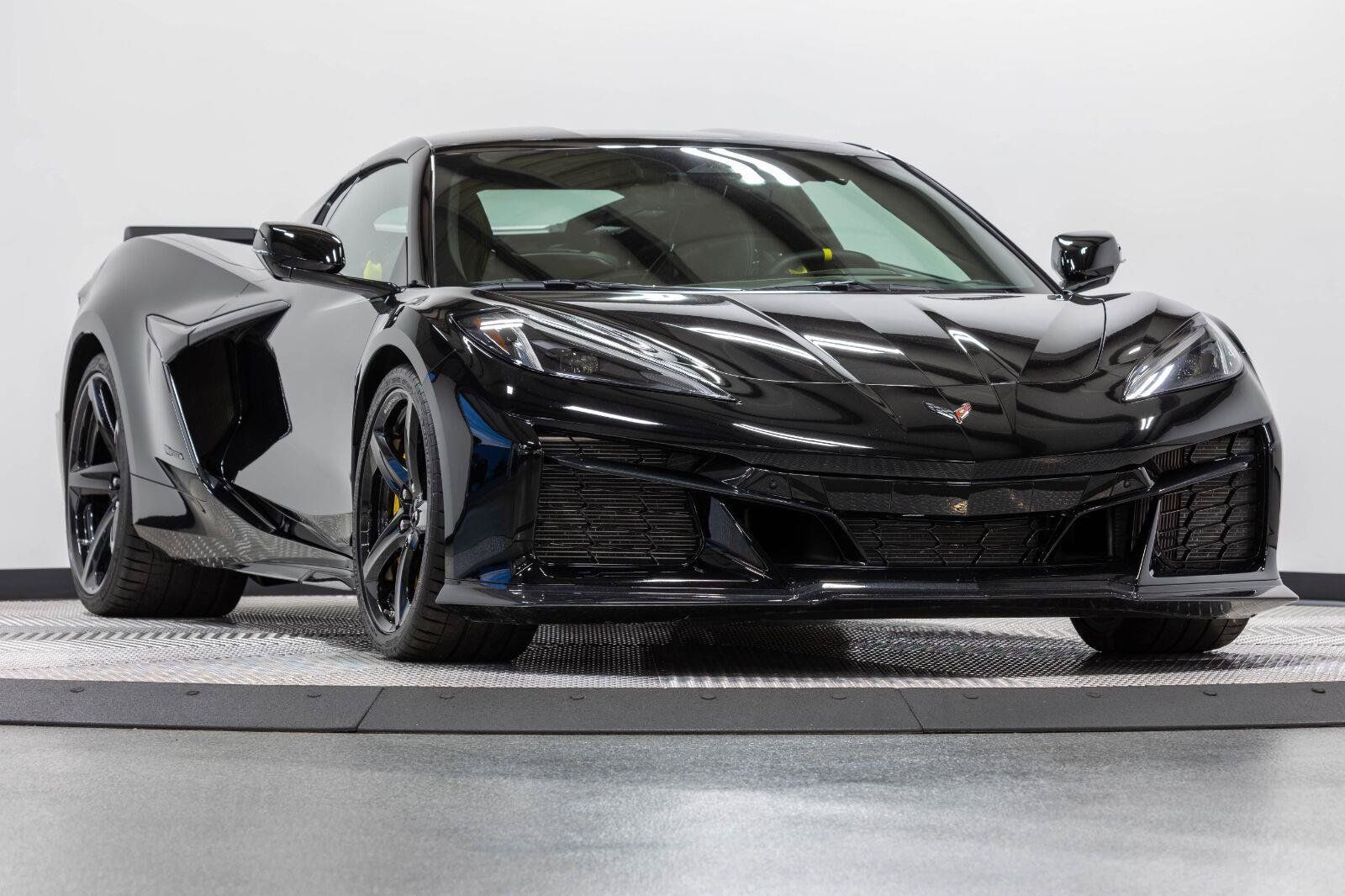 Used 2026 Chevrolet Corvette E-Ray AWD/4WD image 1