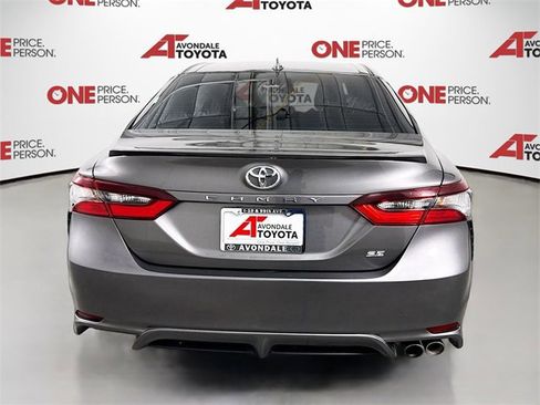 Used 2021 Toyota Camry SE image 6