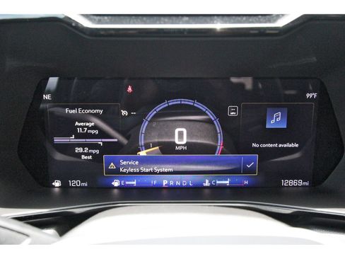 Used 2025 Chevrolet Colorado LT RWD image 16