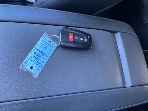 Used 2023 Toyota Highlander XSE image 27