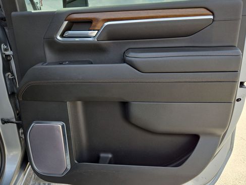 Used 2024 Chevrolet Silverado 2500 High Country w/ High Country Premium Package image 25