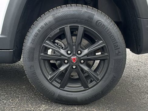 Used 2022 Jeep Compass Sport image 14