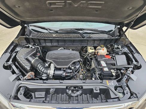 Used 2017 GMC Acadia Denali w/ Technology Package image 10