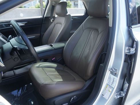 Used 2014 Lincoln MKZ Sedan 4D w/ Equipment Group 102A Reserve image 8