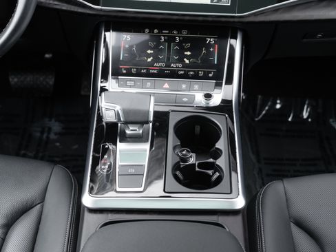 Certified 2022 Audi Q8 Premium Plus w/ Premium Plus Package image 18