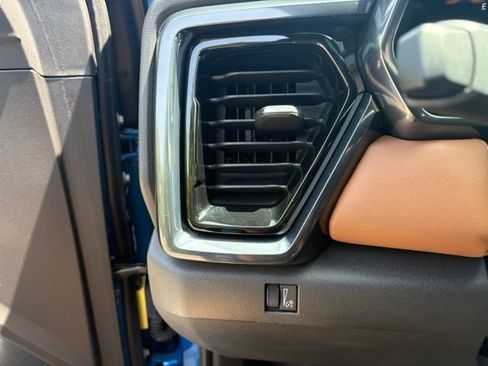 Used 2023 GMC Canyon AT4 w/ AT4 Premium Package AWD/4WD image 32