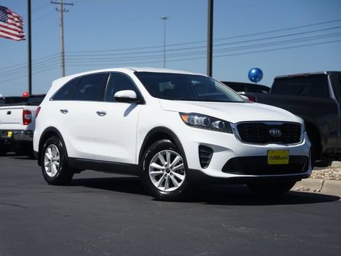 Used 2019 Kia Sorento FWD image 2
