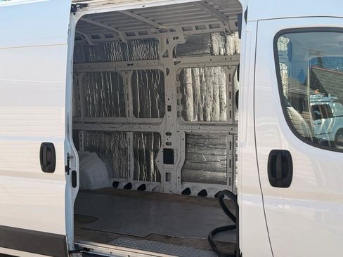 Used 2015 RAM ProMaster 2500 w/ Mopar Trailer Tow Group FWD image 18