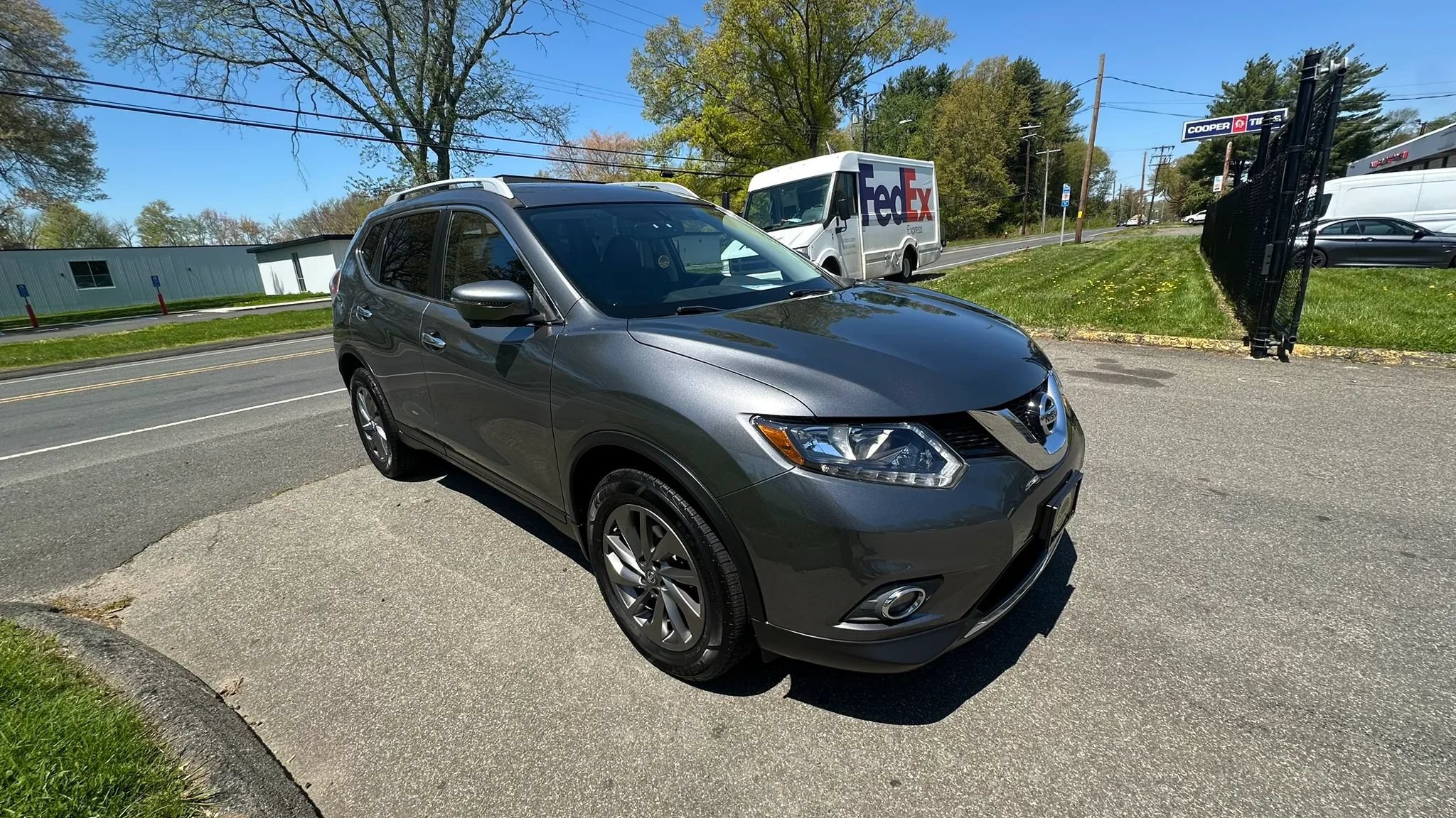 Used 2016 Nissan Rogue SL AWD/4WD image 3