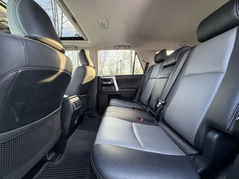 Used 2022 Toyota 4Runner SR5 Premium w/ Moonroof Package image 28