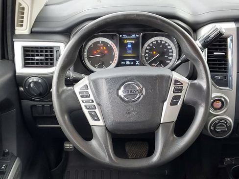 Used 2017 Nissan Titan SV AWD/4WD image 30