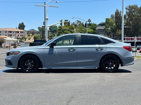 Used 2024 Honda Civic Sport image 2