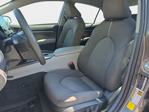 Used 2023 Toyota Camry LE image 14