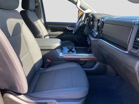 Used 2025 Chevrolet Silverado 2500 LT w/ Convenience Package image 21