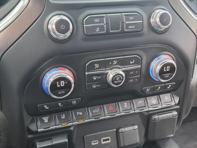 Used 2021 GMC Sierra 2500 AT4 w/ AT4 Premium Plus Package AWD/4WD image 25