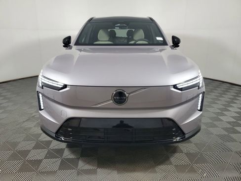 New 2026 Volvo EX90 Plus RWD image 2
