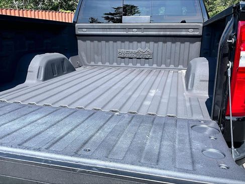 Used 2023 Chevrolet Silverado 1500 High Country RWD image 32