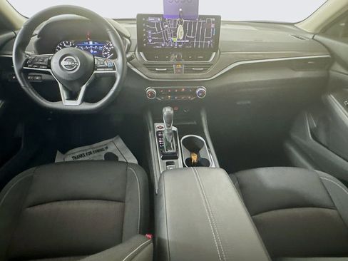 Used 2024 Nissan Altima 2.5 SV w/ SV Premium Package FWD image 26