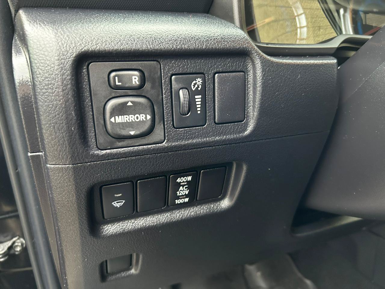 Used 2018 Toyota 4Runner TRD Off-Road Premium AWD/4WD image 12
