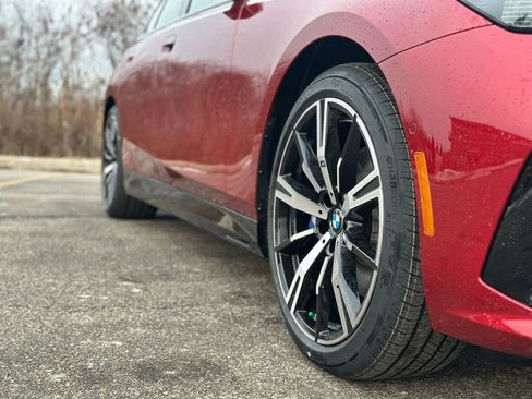 New 2026 BMW 530i xDrive w/ M Sport Package AWD/4WD image 9