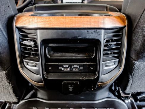 Used 2024 RAM 2500 Limited image 36