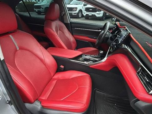 Used 2022 Toyota Camry XSE image 11