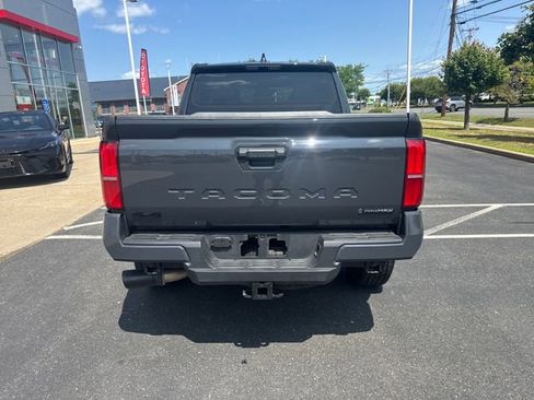 Used 2025 Toyota Tacoma TRD Off-Road AWD/4WD image 4