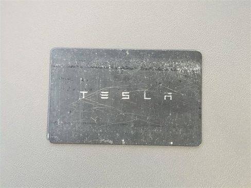 Used 2024 Tesla Cybertruck AWD Crew Cab image 30