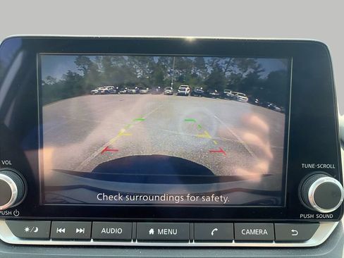 Used 2023 Nissan Rogue S FWD image 18
