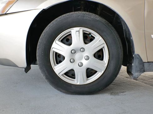 Used 2004 Honda Accord LX image 28