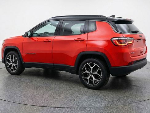 Used 2025 Jeep Compass Limited AWD/4WD image 6