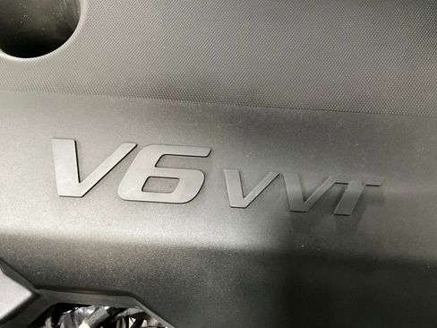 Used 2018 Chevrolet Traverse High Country AWD/4WD image 32