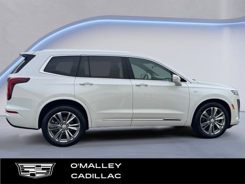 Certified 2025 Cadillac XT6 Premium Luxury w/ Platinum Package AWD/4WD image 6