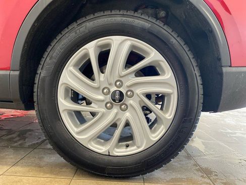 Used 2024 Lincoln Corsair AWD image 23