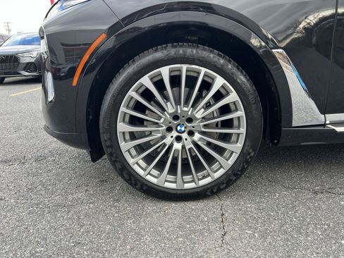 Used 2024 BMW X7 xDrive40i w/ Executive Package image 12