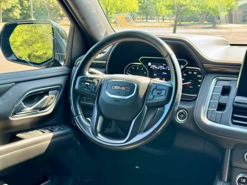 Used 2021 GMC Yukon XL AT4 w/ AT4 Premium Plus Package AWD/4WD image 18