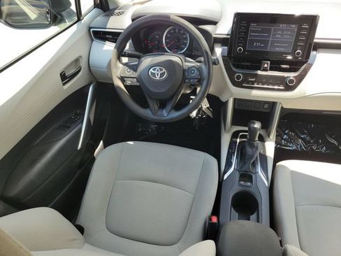 Used 2022 Toyota Corolla Cross L FWD image 12