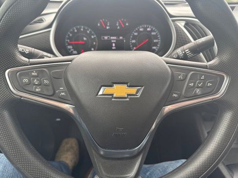 Used 2025 Chevrolet Malibu LT image 6