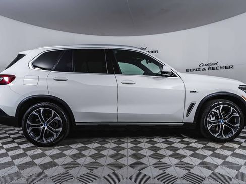 Used 2023 BMW X5 xDrive45e w/ Parking Assistance Package image 4