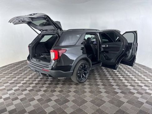 Used 2024 Ford Explorer ST-Line w/ Class IV Trailer Tow Package AWD/4WD image 16