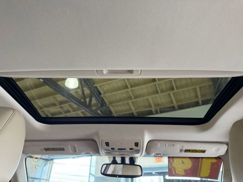 Used 2014 Lexus ES 300h image 15