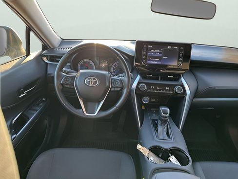 Used 2021 Toyota Venza Limited image 23